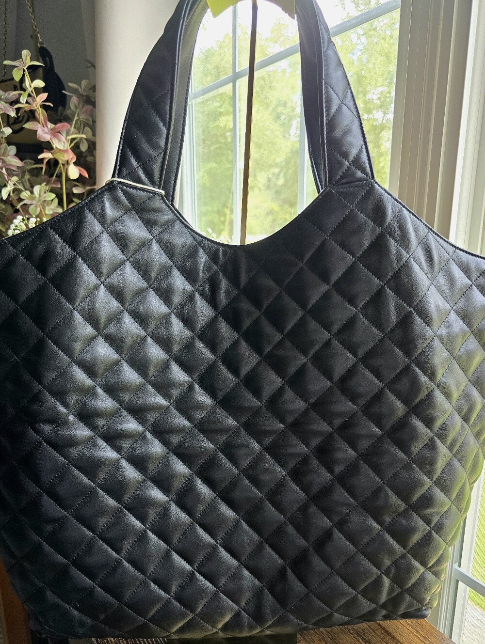 Saint Laurent Quilted Lambskin Maxi Icare Shopping Bag - Picture 4 of 16